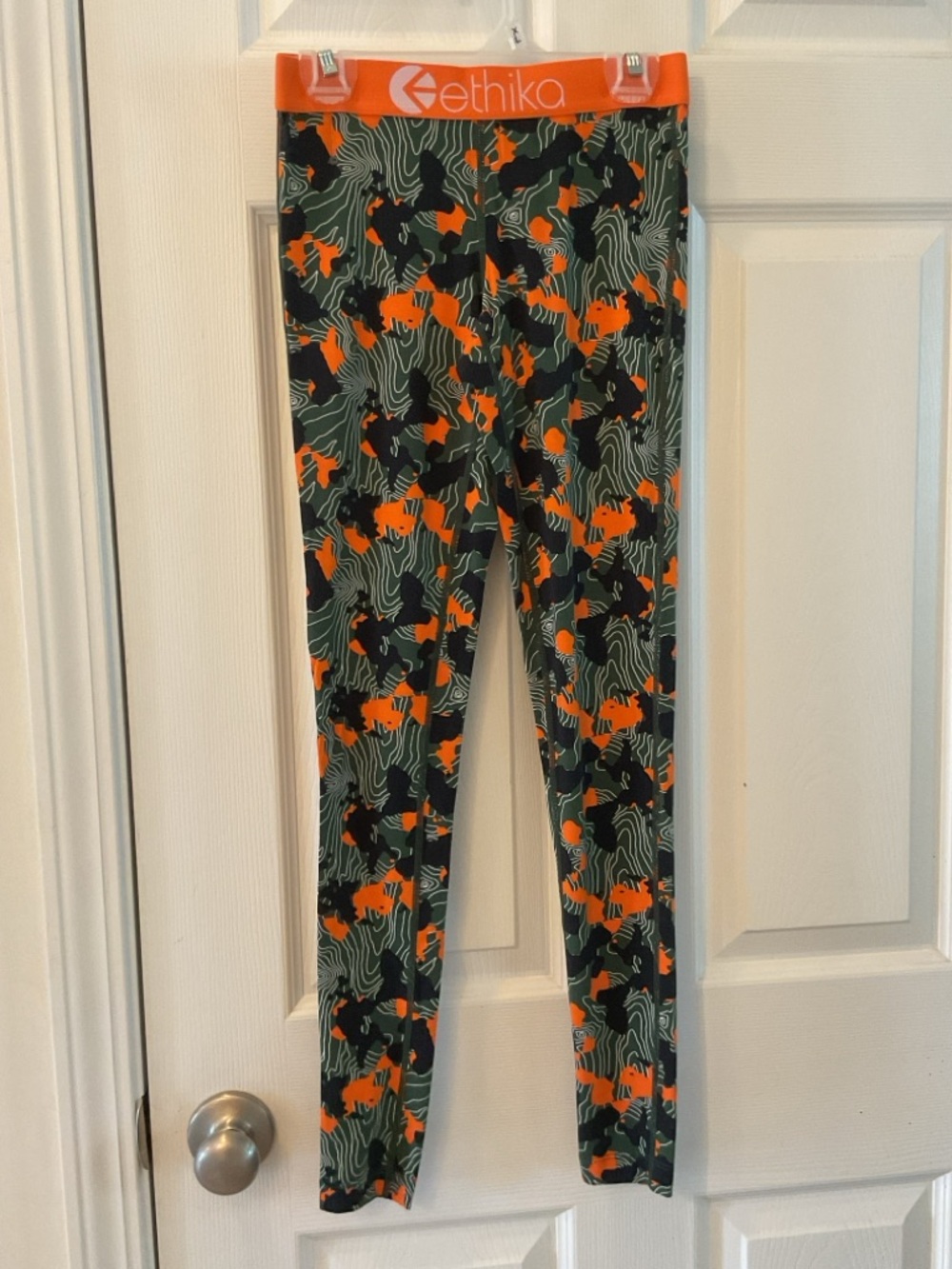 Ethics Woman’s Multi-Color Size Medium Leggings